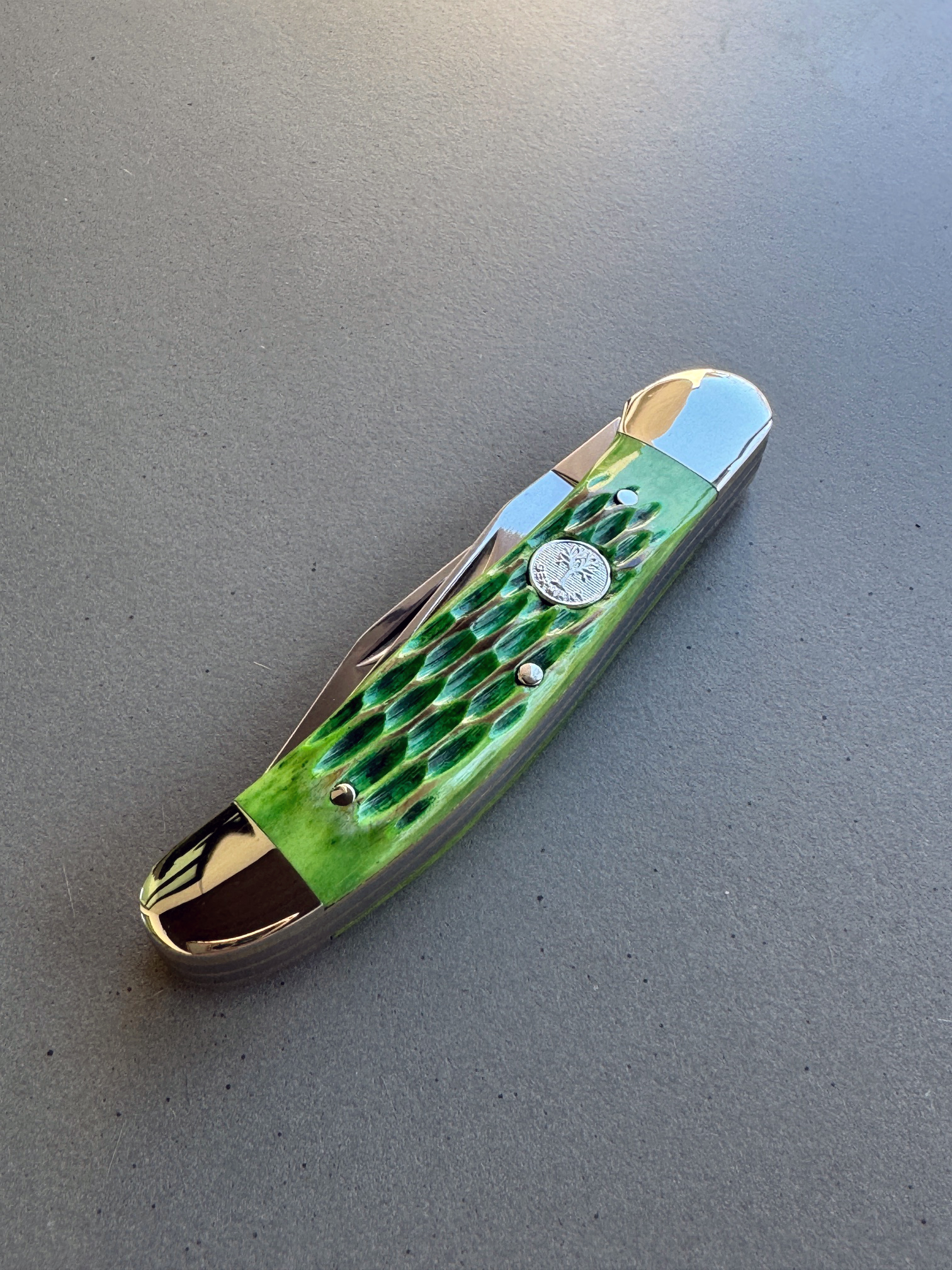 Boker Manufaktur Traditional Series 2.0 Copperhead Pocket Knife, Burnt Lime Green Jigged Bone Scales, 3" D2 Blades (C&C Exclusive) - Image 5