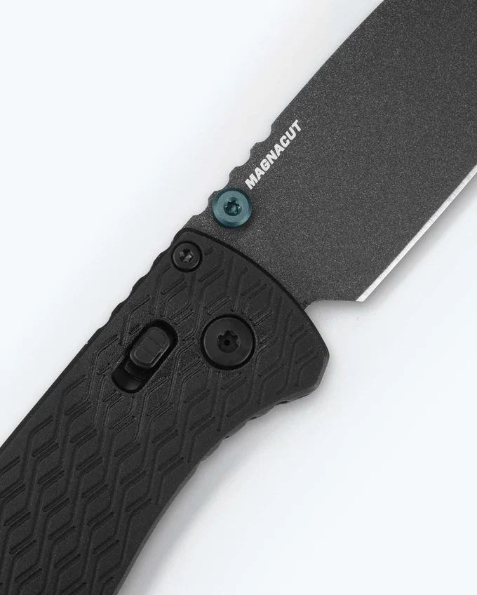 Benchmade 534BK Bugout Vapyr Folding Knife, 3.24" MagnaCut Black Cerakote Drop Point Blade, Black Machined Aluminum Handles W/ Clip - Image 3